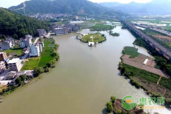 污水处理、公园建设、河道整治、旱改田、天燃气管道铺设、村办公楼建造