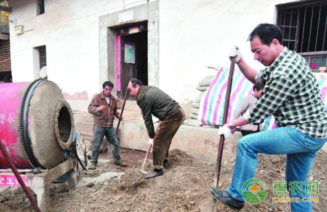 第一书记李永华